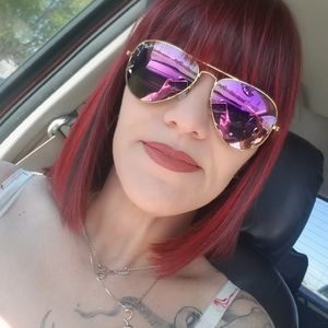 Meet your Posher, Zeni